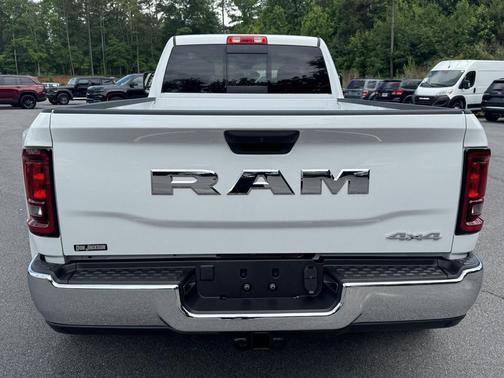 Bright White Clearcoat 2026 RAM 3500 Tradesman Crew Cab 4x4 8' Box