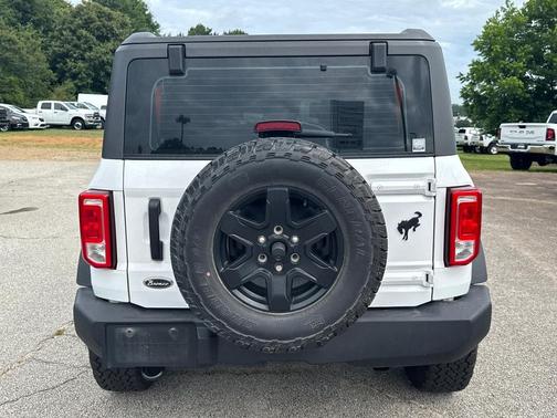 Oxford White 2025 Ford Bronco Base