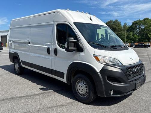 Bright White Clearcoat 2024 RAM ProMaster 2500 Tradesman