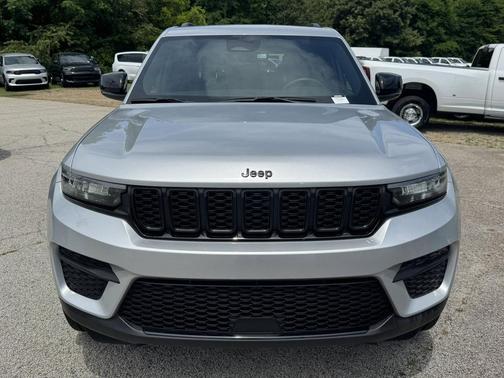 Silver Zynith 2023 Jeep Grand Cherokee Altitude