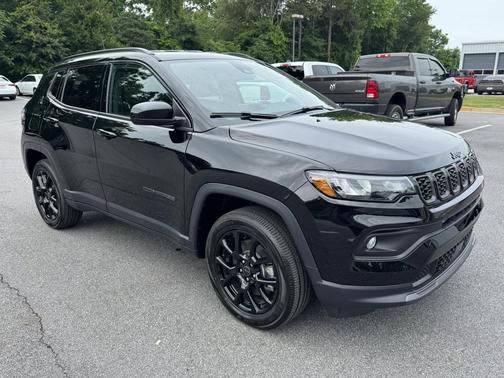 DIAMOND BLACK CRYSTAL P/C 2026 Jeep Compass Sport