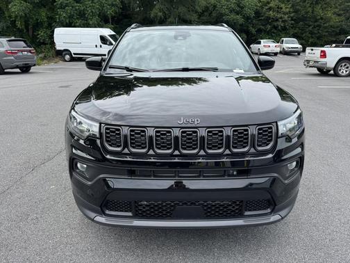 DIAMOND BLACK CRYSTAL P/C 2026 Jeep Compass Sport