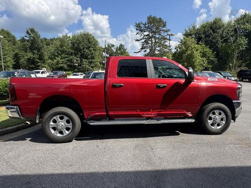 Molten Red Pearlcoat 2026 RAM 2500 Big Horn Crew Cab 4x4 6'4' Box