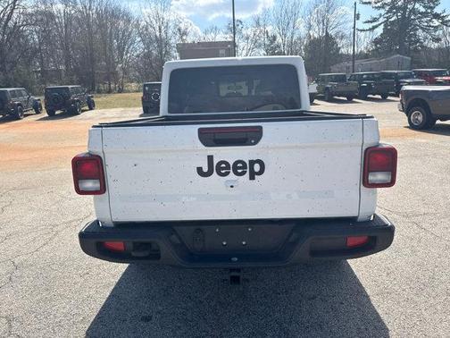 2024 Jeep Gladiator Nighthawk