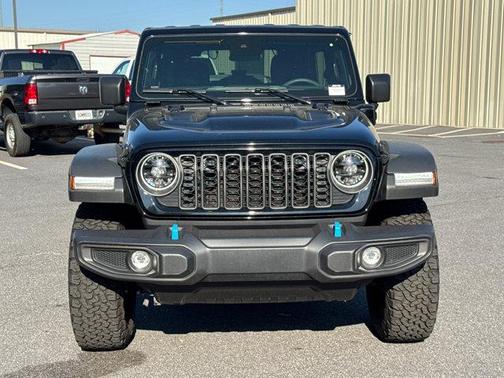 Black Clearcoat 2025 Jeep Wrangler 4xe Rubicon
