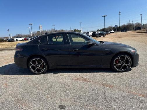 2024 Alfa Romeo Giulia Veloce