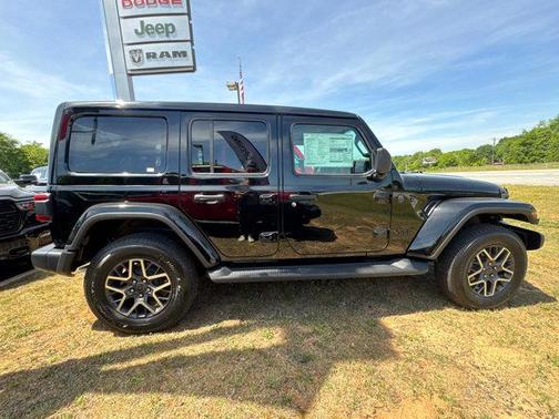 Black Clearcoat 2026 Jeep Wrangler 4-Door Sahara 4x4