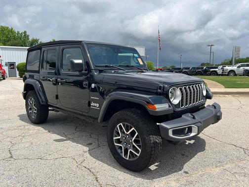 Black Clearcoat 2024 Jeep Wrangler 4-Door Sahara 4x4