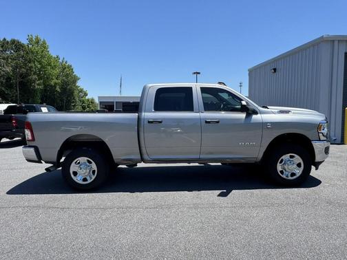 Billet Silver Metallic Clearcoat 2022 RAM 2500 Tradesman Crew Cab 4x4 6'4' Box