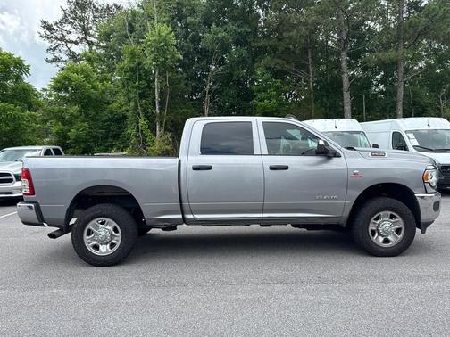 Billet Silver Metallic Clearcoat 2022 RAM 2500 Tradesman Crew Cab 4x4 6'4' Box
