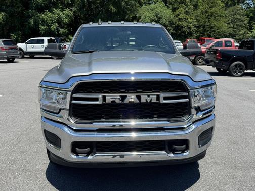 Billet Silver Metallic Clearcoat 2022 RAM 2500 Tradesman Crew Cab 4x4 6'4' Box