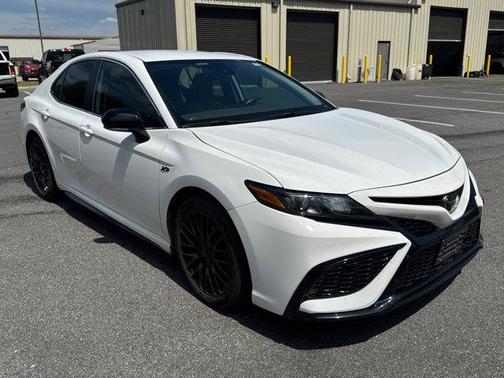 Ice Cap 2023 Toyota Camry SE