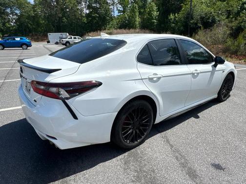 Ice Cap 2023 Toyota Camry SE