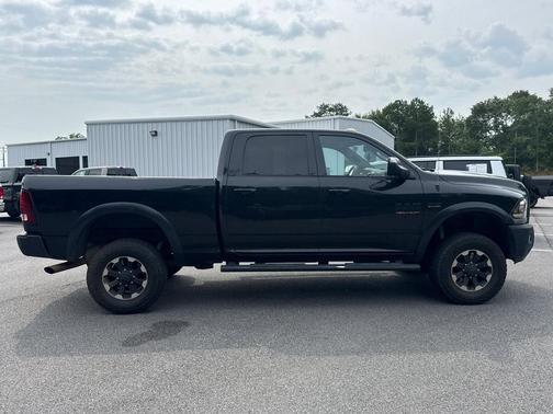 Brilliant Black Crystal Pearlcoat 2018 RAM 2500 Power Wagon