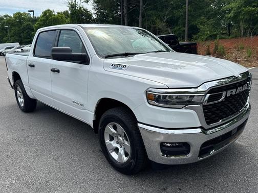 Bright White Clearcoat 2026 RAM 1500 Big Horn/Lone Star