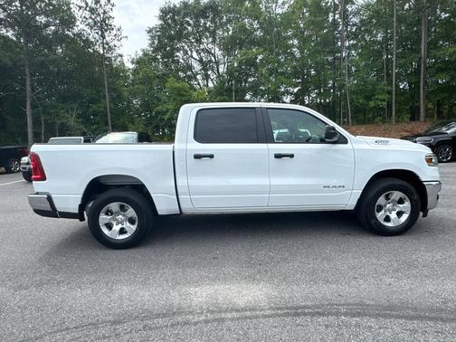 Bright White Clearcoat 2026 RAM 1500 Big Horn/Lone Star