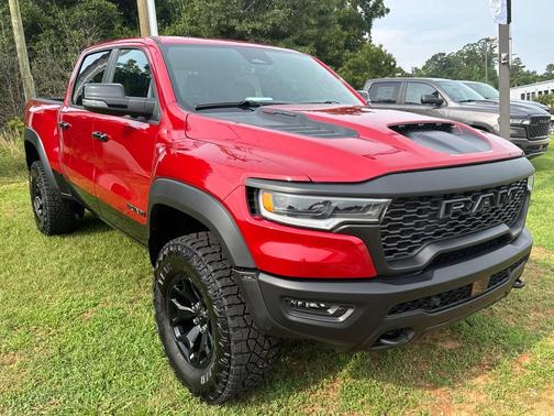 Molten Red Pearlcoat 2026 RAM 1500 RHO Crew Cab 4x4 5'7' Box