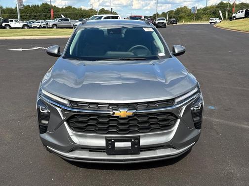 Sterling Gray Metallic 2025 Chevrolet Trax LT