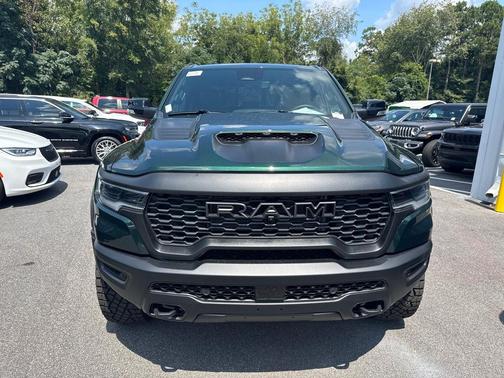 Serrano Green Metallic 2027 RAM 1500 RHO
