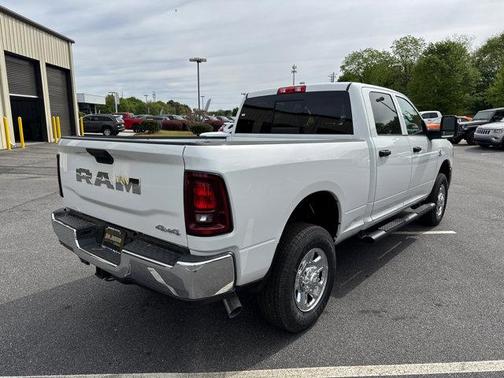 Bright White Clearcoat 2026 RAM 2500 Tradesman Crew Cab 4x4 6'4' Box