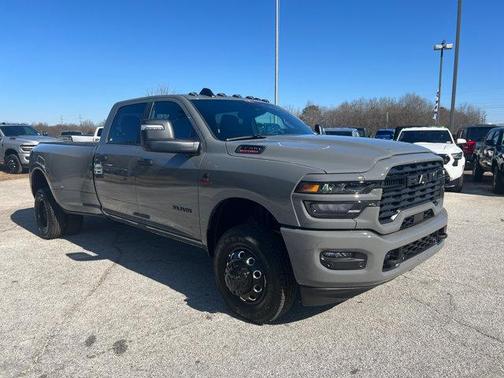2026 RAM 3500 Big Horn Crew Cab 4x4 8' Box