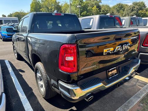 Diamond Black Crystal Pearlcoat 2027 RAM 1500 Big Horn/Lone Star