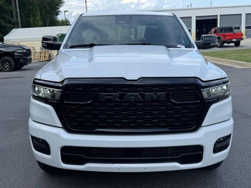 Bright White Clearcoat 2026 RAM 1500 Big Horn/Lone Star