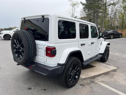 2025 Jeep Wrangler 4xe Sahara