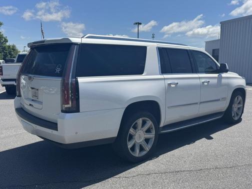 Crystal White Tricoat 2017 Cadillac Escalade ESV Luxury