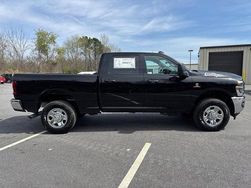 2026 RAM 2500 Tradesman Crew Cab 4x4 6'4' Box