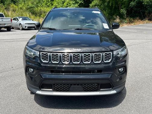 Diamond Black Crystal Pearlcoat 2025 Jeep Compass Limited