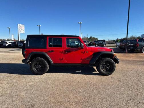 2025 Jeep Wrangler 4xe Willys