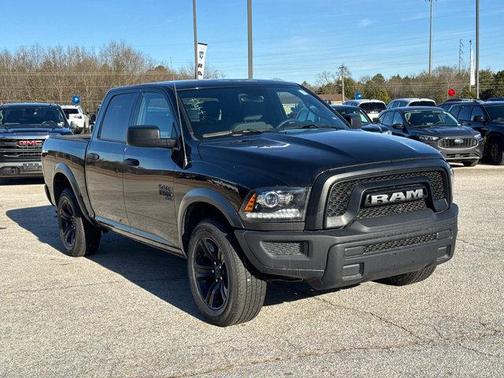 2024 RAM 1500 Classic Warlock Crew Cab 4x4 5'7' Box