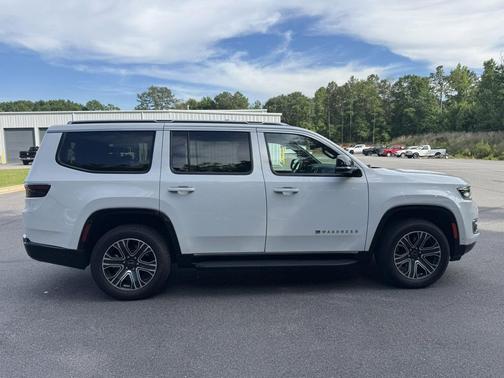 Bright White Clearcoat 2025 Jeep Wagoneer 4x2