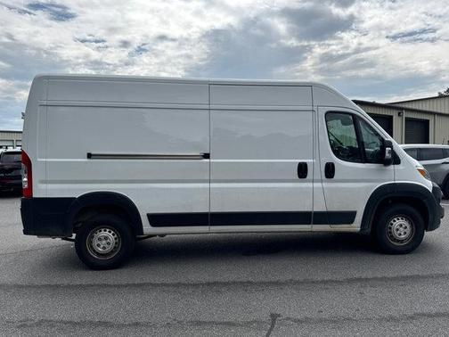 Bright White Clearcoat 2026 RAM ProMaster 2500 Tradesman