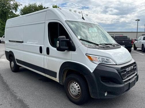 Bright White Clearcoat 2026 RAM ProMaster 2500 Tradesman