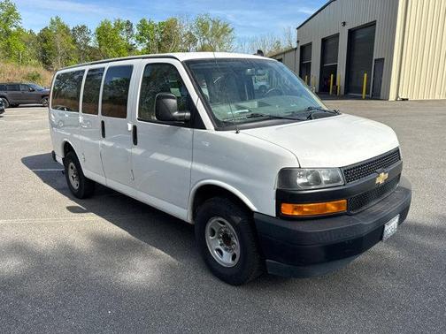 Summit White 2019 Chevrolet Express 3500 LS