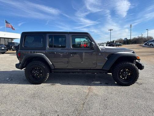 2025 Jeep Wrangler 4xe Willys