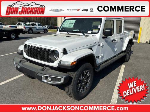 Bright White Clearcoat 2026 Jeep Gladiator Sahara 4x4
