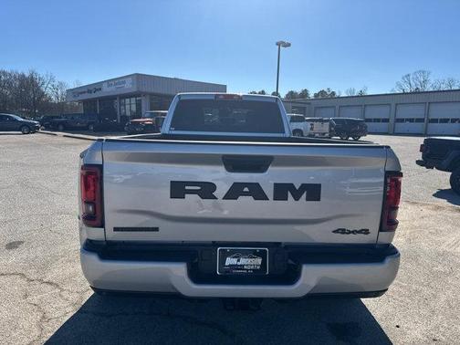 2026 RAM 3500 Big Horn Crew Cab 4x4 8' Box