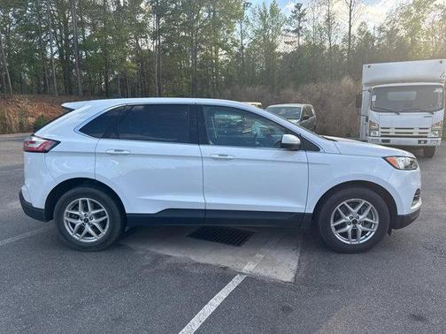 White 2023 Ford Edge