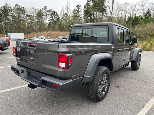 Granite Crystal Metallic Clearcoat 2026 Jeep Gladiator Sport