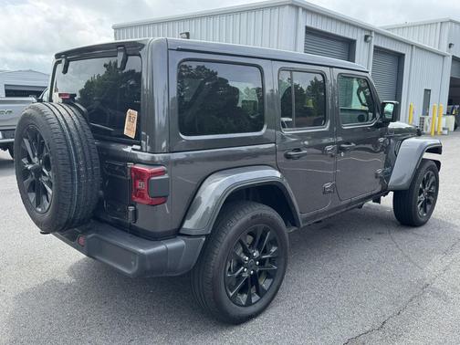 Granite Crystal Metallic Clearcoat 2025 Jeep Wrangler 4xe Sahara