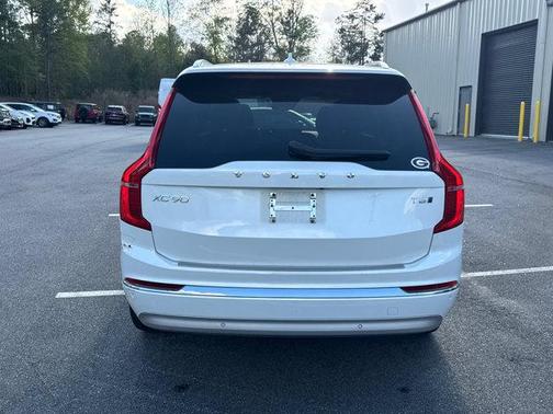 2022 Volvo XC90 T6 Inscription