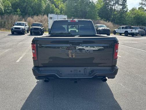 Diamond Black Crystal Pearlcoat 2026 RAM 1500 Big Horn/Lone Star