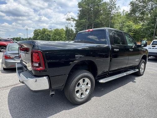 Diamond Black Crystal Pearlcoat 2025 RAM 2500 Big Horn Crew Cab 4x4 6'4' Box
