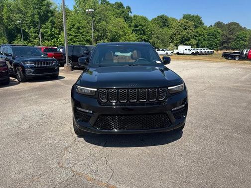 Diamond Black Crystal Pearlcoat 2025 Jeep Grand Cherokee Summit
