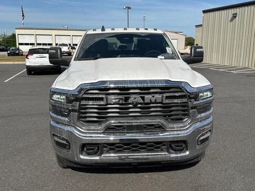 Bright White Clearcoat 2026 RAM 2500 Big Horn Crew Cab 4x4 6'4' Box