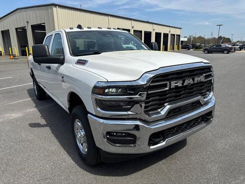 Bright White Clearcoat 2026 RAM 2500 Tradesman Crew Cab 4x4 8' Box