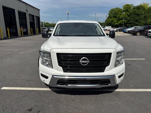 Glacier White 2023 Nissan Titan SV